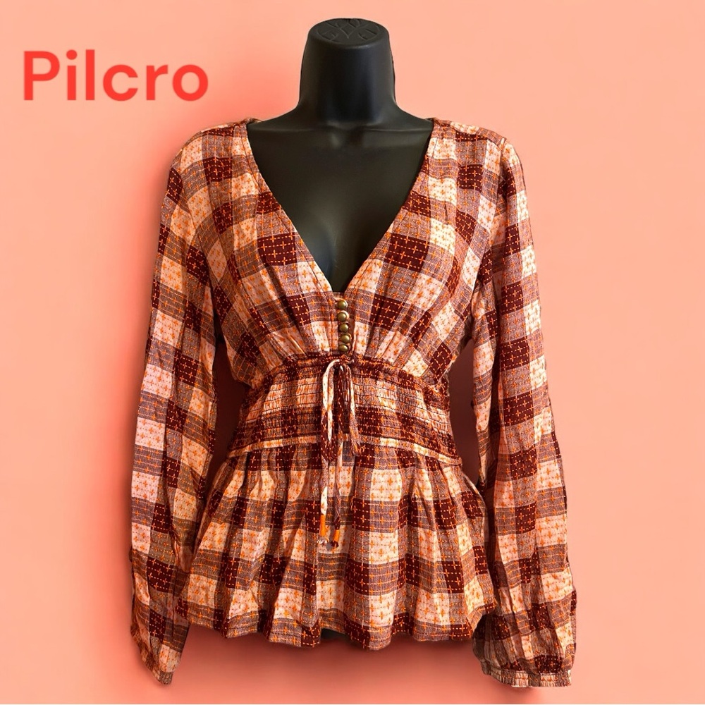 Anthropologie Pilcro plaid blouse. Sz s. EUC. Peplum style. Elastic waist.